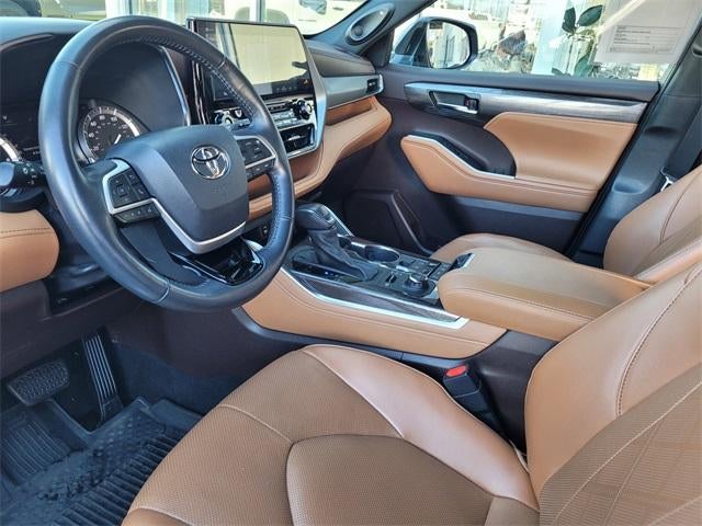 2022 Toyota Highlander Platinum