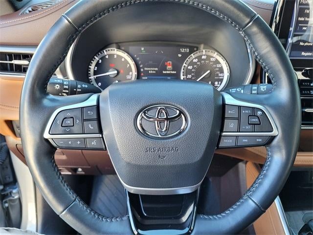 2022 Toyota Highlander Platinum