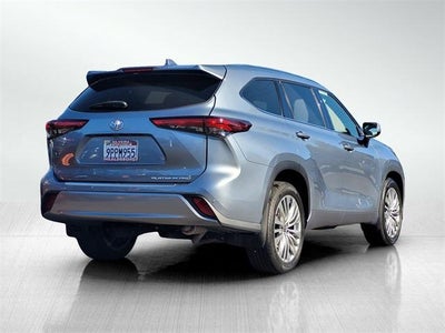 2022 Toyota Highlander Platinum