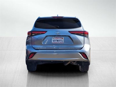 2022 Toyota Highlander Platinum