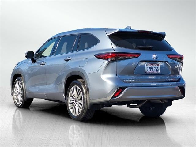 2022 Toyota Highlander Platinum
