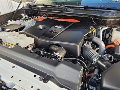 2024 Toyota Tundra Hybrid Platinum 4WD