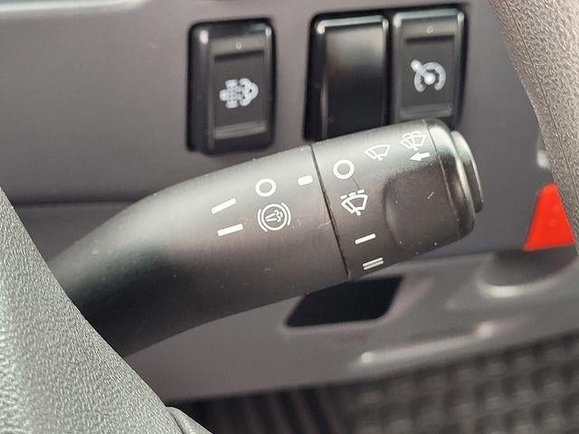 2022 Isuzu NPR XD 5.2l
