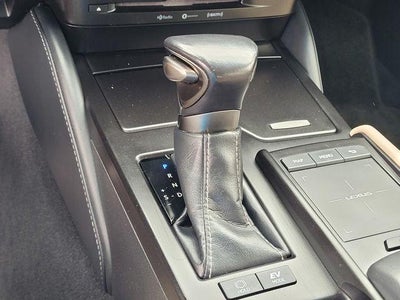 2019 Lexus ES 300h 