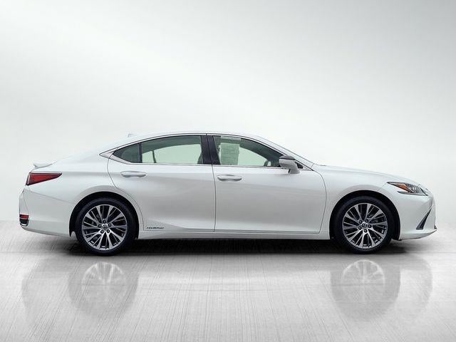 2019 Lexus ES 300h 