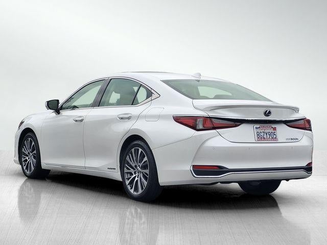 2019 Lexus ES 300h 
