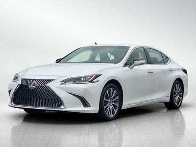 2019 Lexus ES 300h 