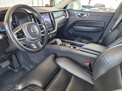 2022 Volvo XC60 B6 Inscription